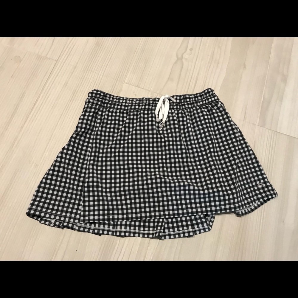GAP black and white gingham running skort